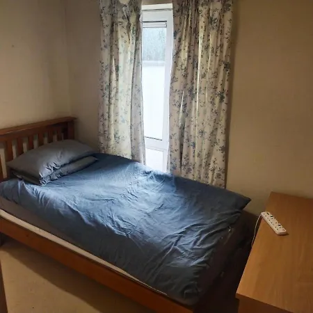 Crescent Homestay * 科克