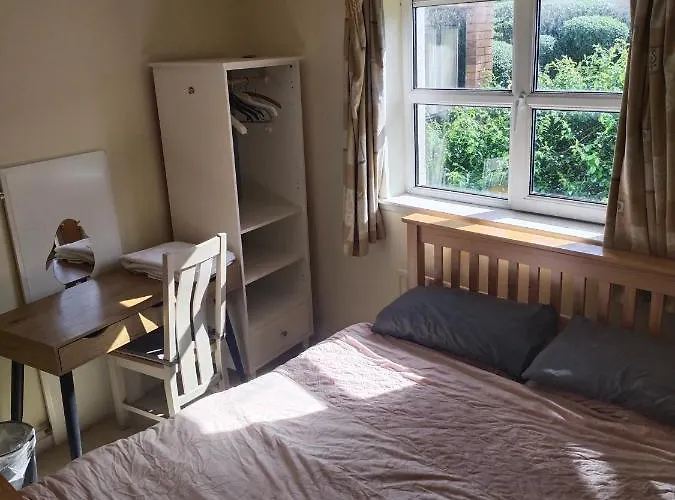 Crescent Homestay Ubytování v soukromí Cork